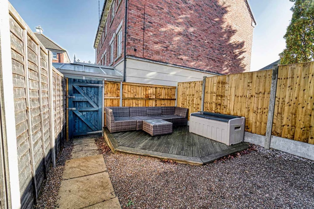 Host Stay Lion Court