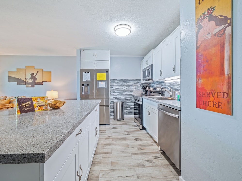 Kalanikai 118 Highly Walkable!