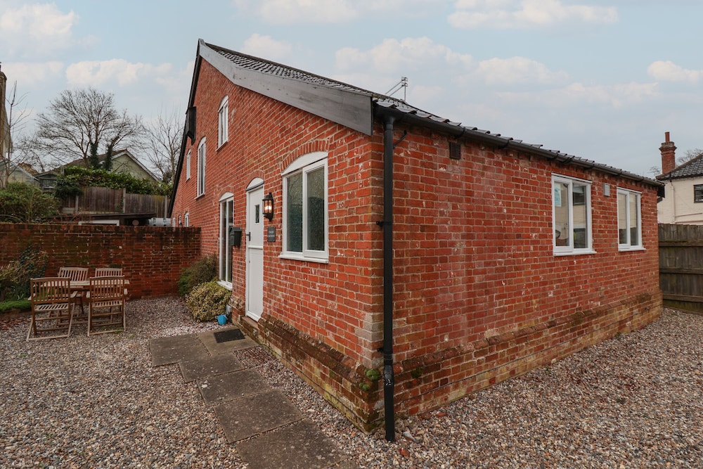 1 The Old Coach House