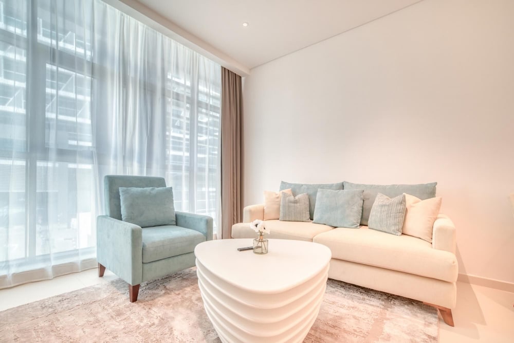 Prestigious 1BR Escape at The Palm