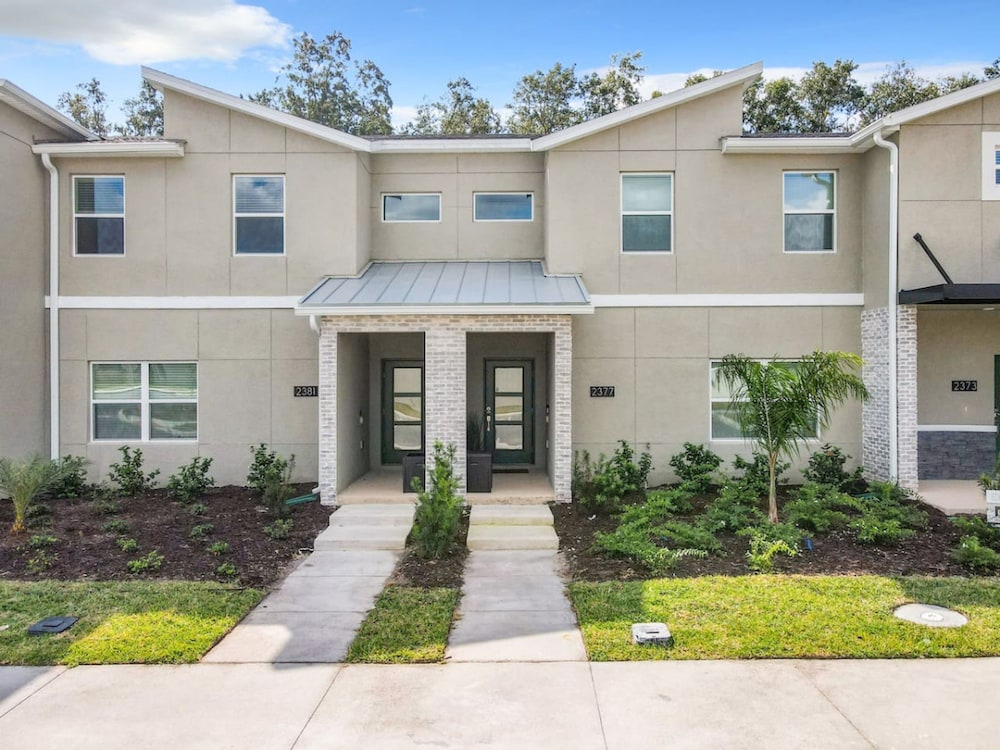 Sophisticated Living at Storey Lake