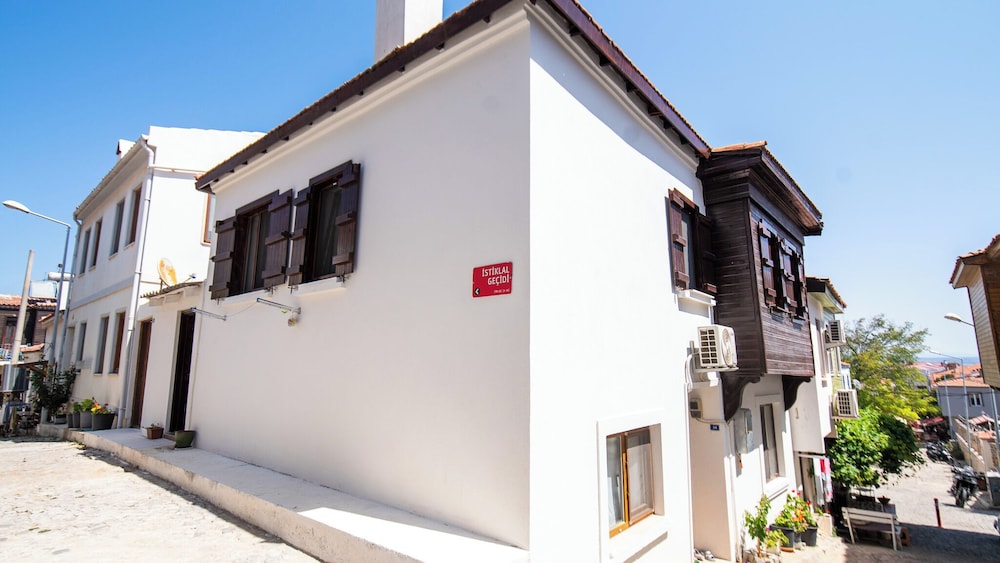 ALAYBEY GUEST HOME