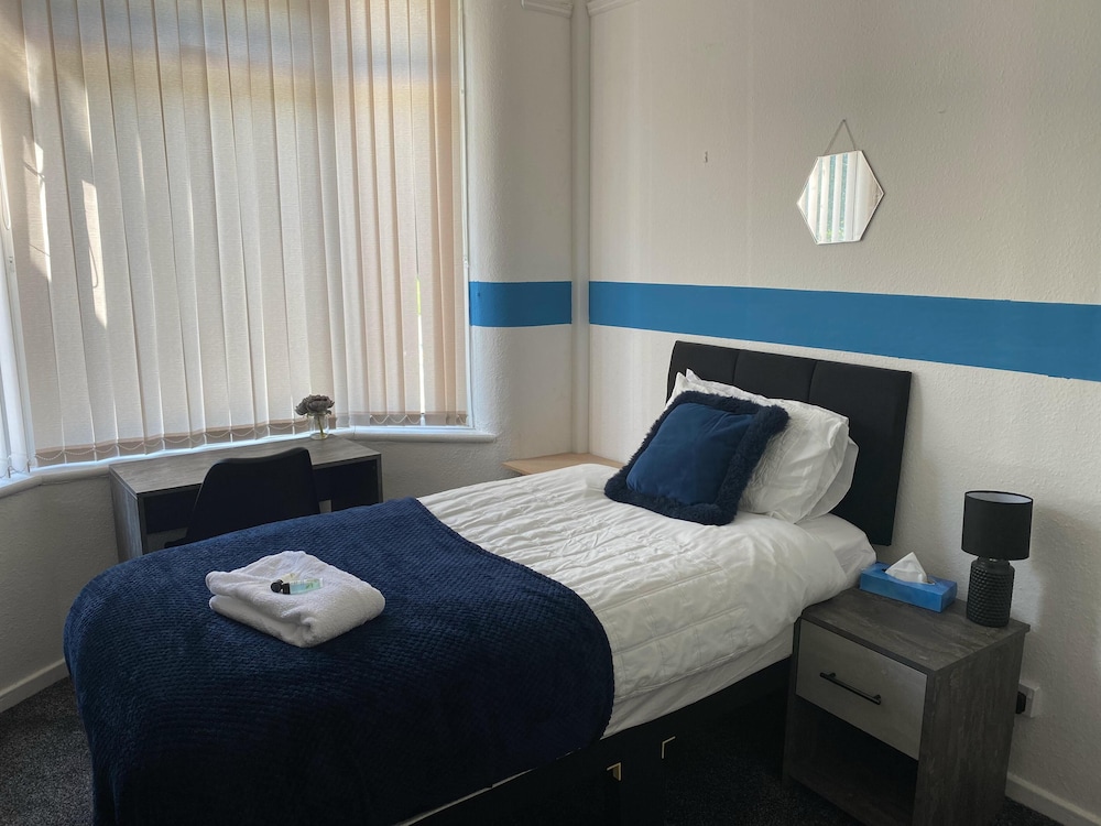 The Union - Stylish 4 Bed House view 4