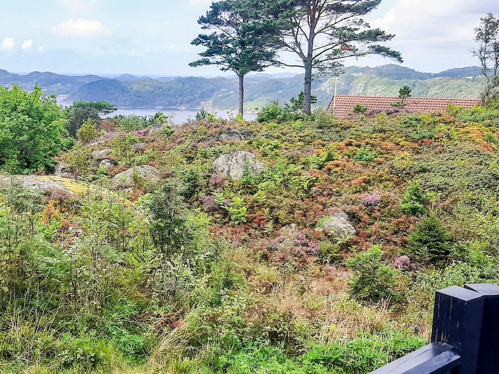 8 Person Holiday Home in Lyngdal