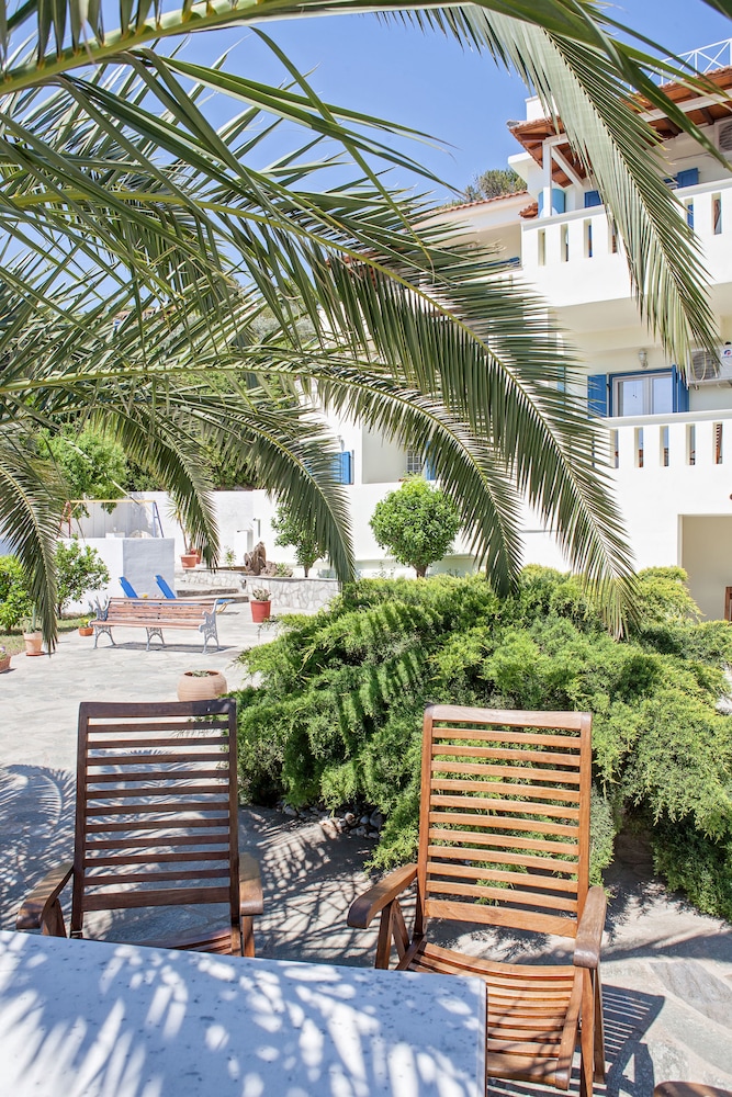 Stafylos Suites Boutique Hotel
