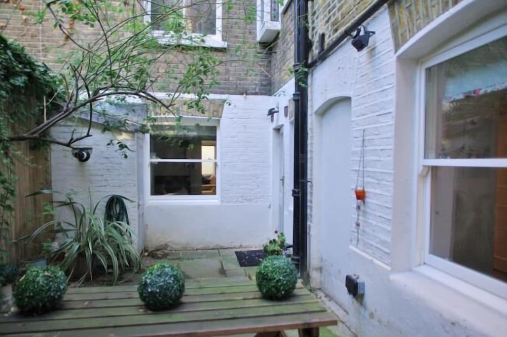 outdoor bbq area