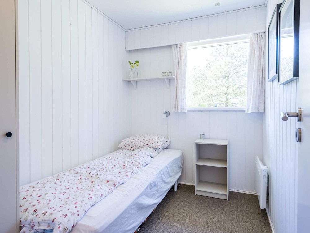 5 Person Holiday Home in Norre Nebel view 4