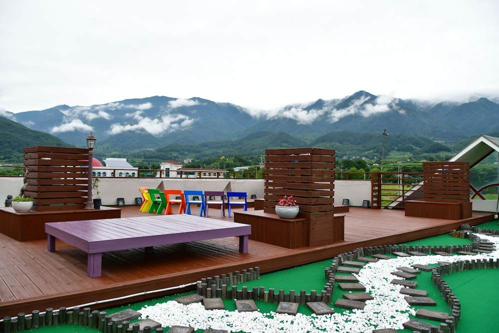 Nogodan Guesthouse & Hotel