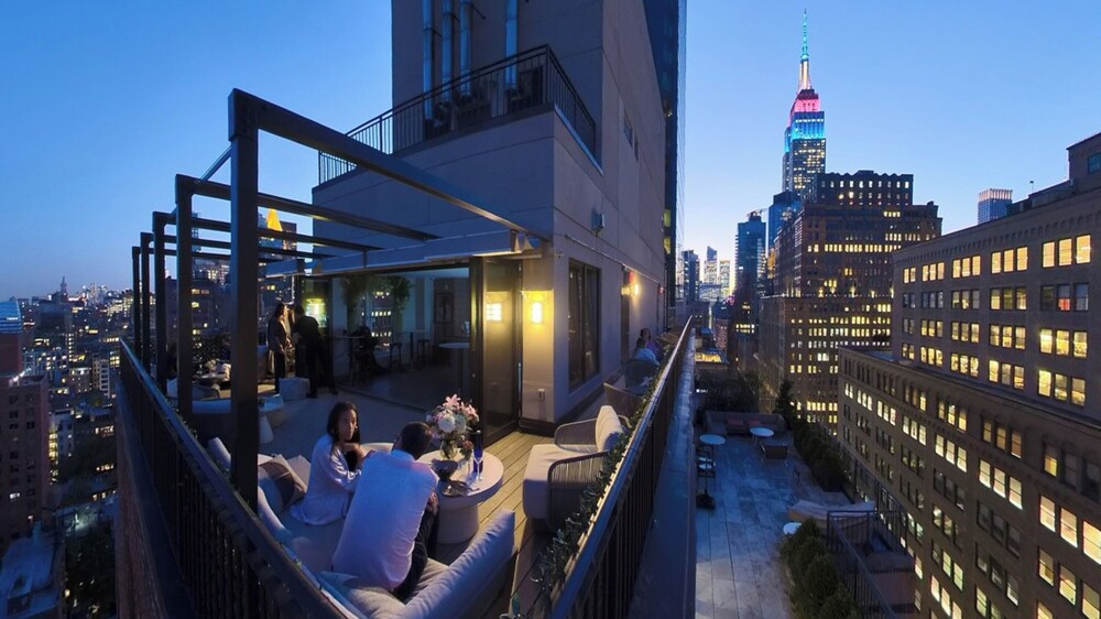 Elegant Residence at Marmara Park Avenue