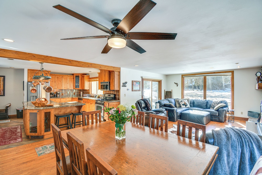 Mtn-view Patio & Hot Tub: Home in Avon