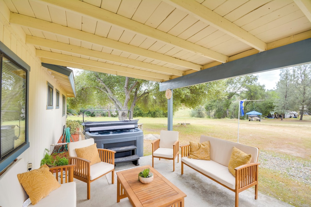 Boat, Fish & Golf: Coarsegold Retreat w/ Hot Tub