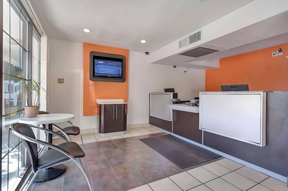 Motel 6 – Santa Rosa, CA - South