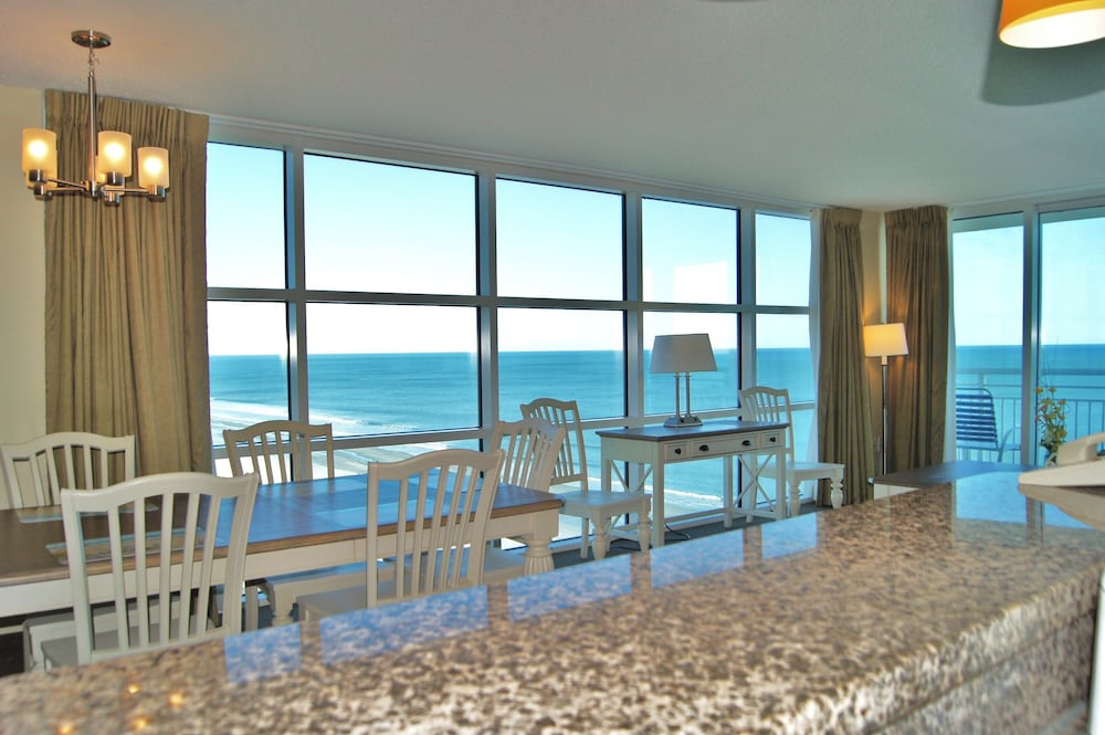 Seaside Resort 1003