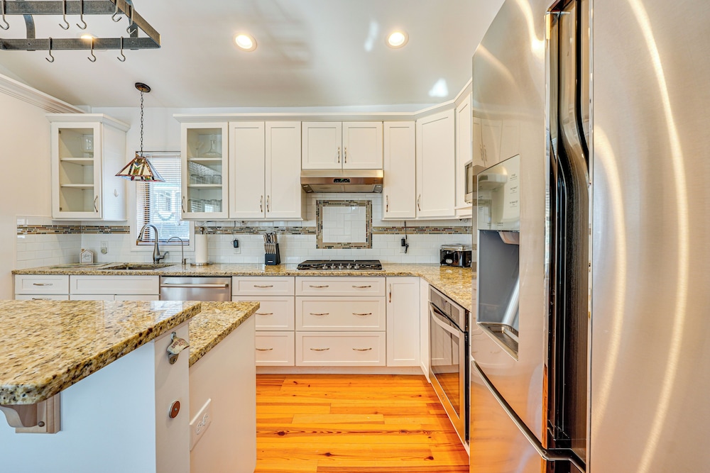 Hudson Valley Retreat w/ Pool Near Greenwood Lake
