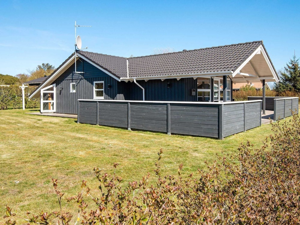 6 Person Holiday Home in Hemmet-by Traum