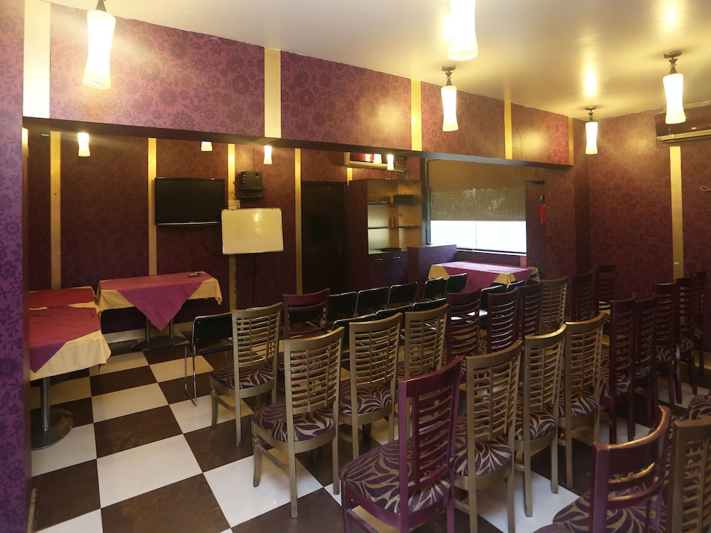 OYO 947 Hotel Palazzo Di Lara