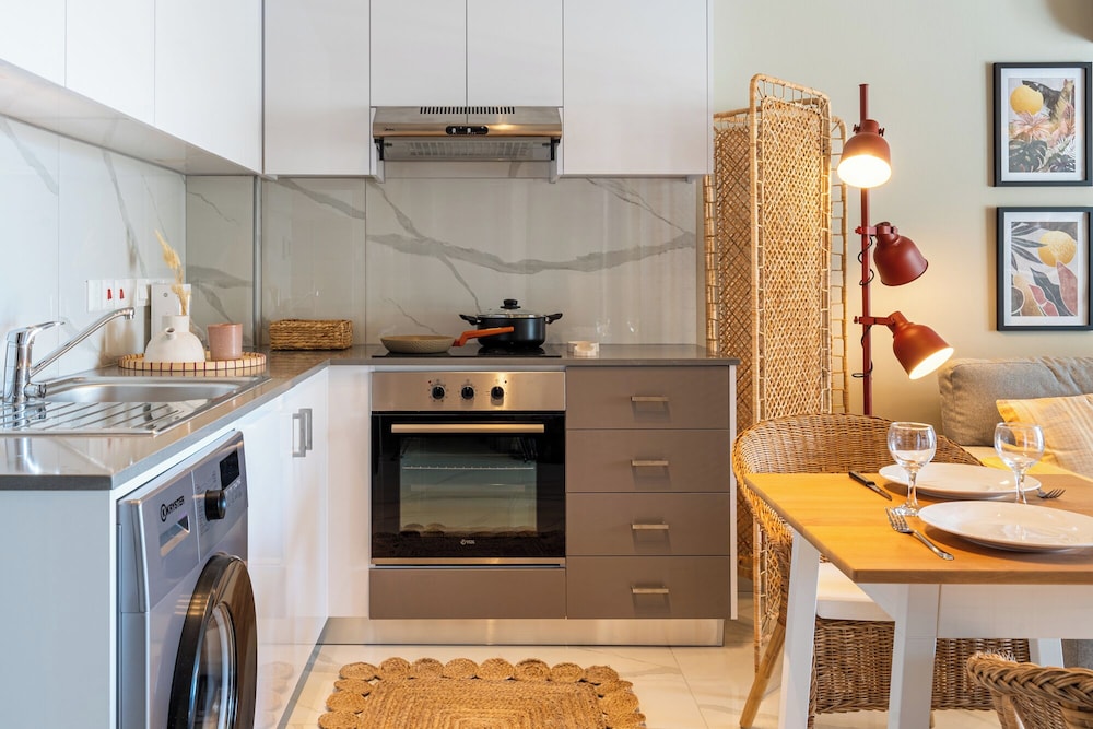 Sundrop 1-Bedroom Apartment in Larnaca