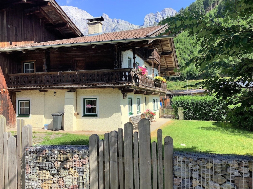 Comfortable Holiday Home With Garden in Leogang