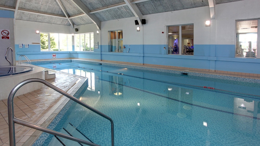 Aylesbury Vacations - Holiday Inn Aylesbury, an IHG Hotel - Property Image 1