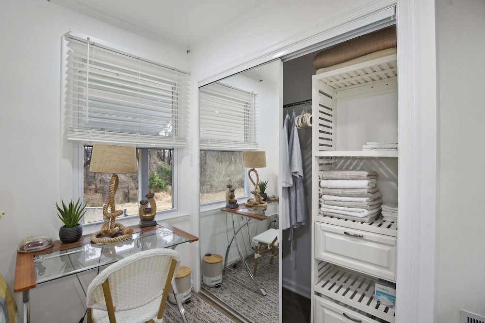 Stylish Hot Tub Retreat With Ping Pong 3 Bedroom Home