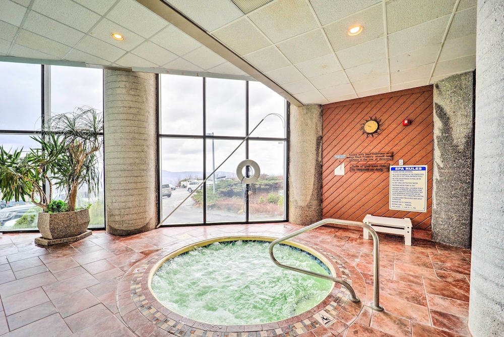 Slope Views & Ski In/out: Sugar Mtn Condo W/pool