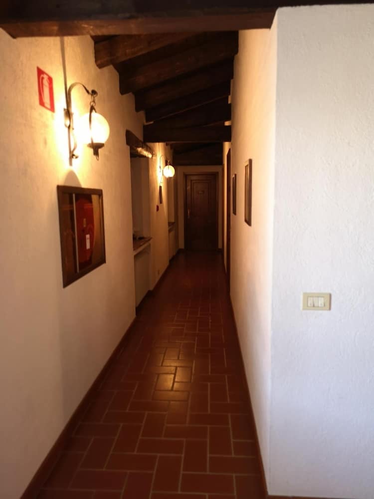 Photo 35