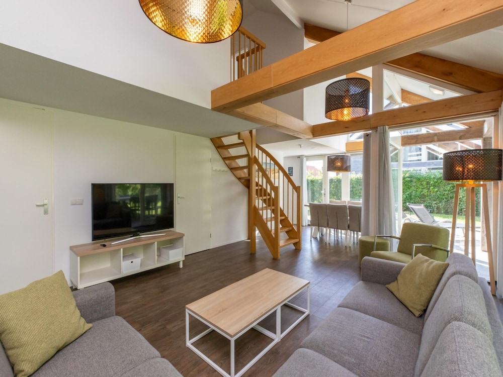 Modern Holiday Home Near Beach