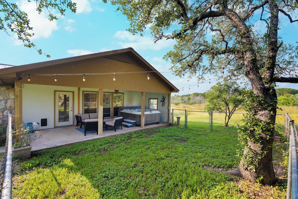 Marble Falls Vacations - Pet-friendly Marble Falls Home w/ Hot Tub! - Property Image 18