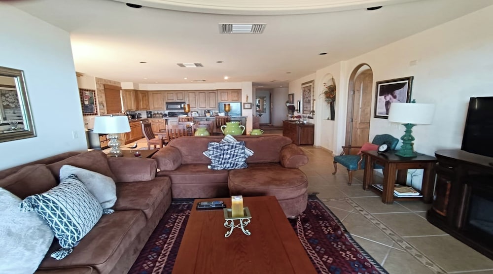 Condo Bella Sirena 805 C by Kivoya