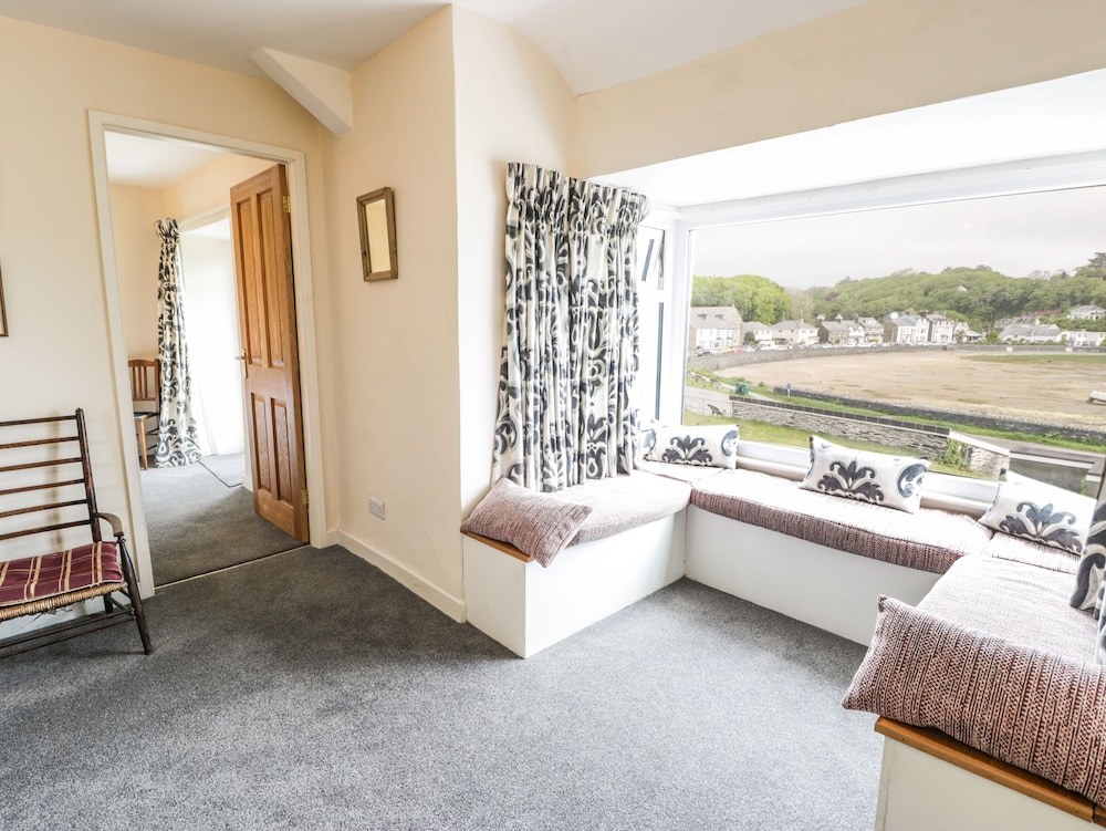 5 Ivy Terrace