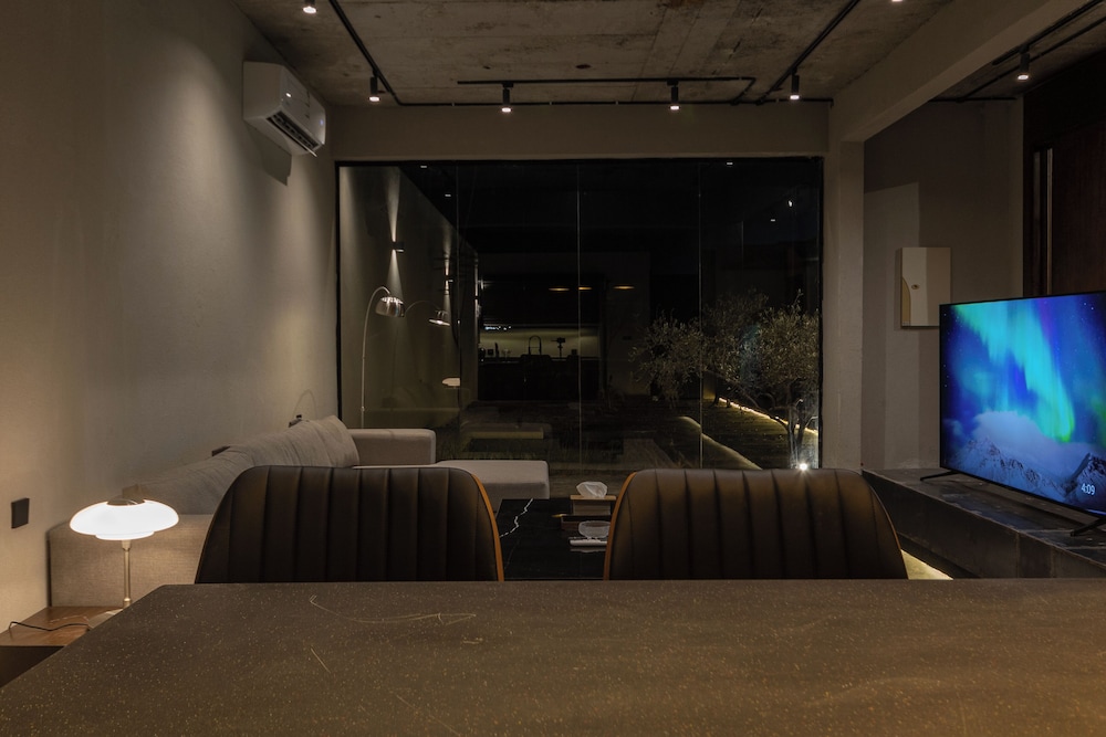 Portal Chalets With Private Pool- Qirwan