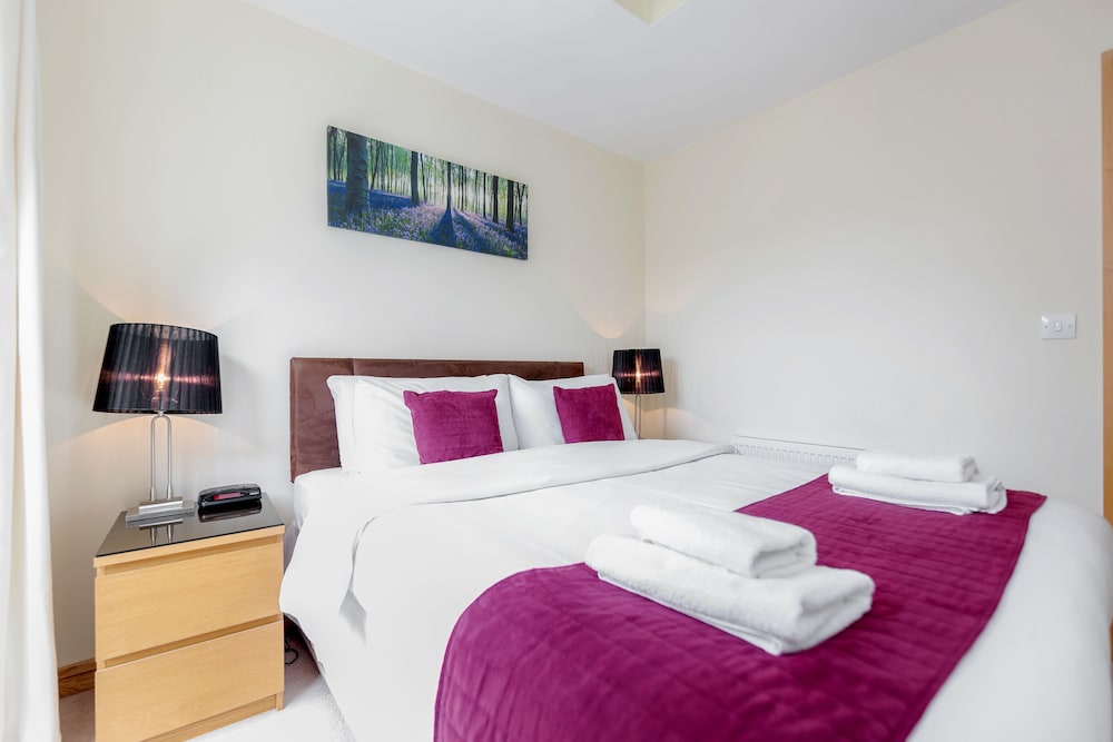 Guildford Vacations - Roomspace Apartments -Westnye House - Property Image 16