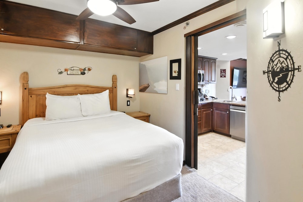 Ski-in/ski-out Beaver Run Retreat 1 Bedroom Condo