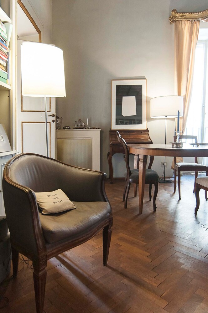 Rome an Aristocratic Apartment in Historic Palace Near the Piazza Navona