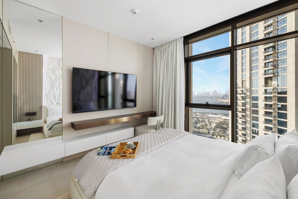 Serene 1BR Escape with Burj Khalifa View