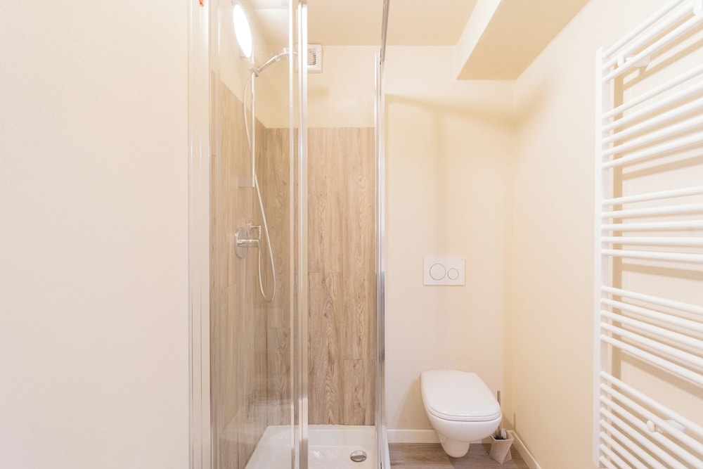 Romantic Escape City Centre With Jacuzzi & Parking by Rent all Como