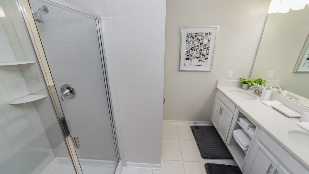 Storey Lake Resort 2 Bedroom Condo w Balcony and Amenities 2 Condo