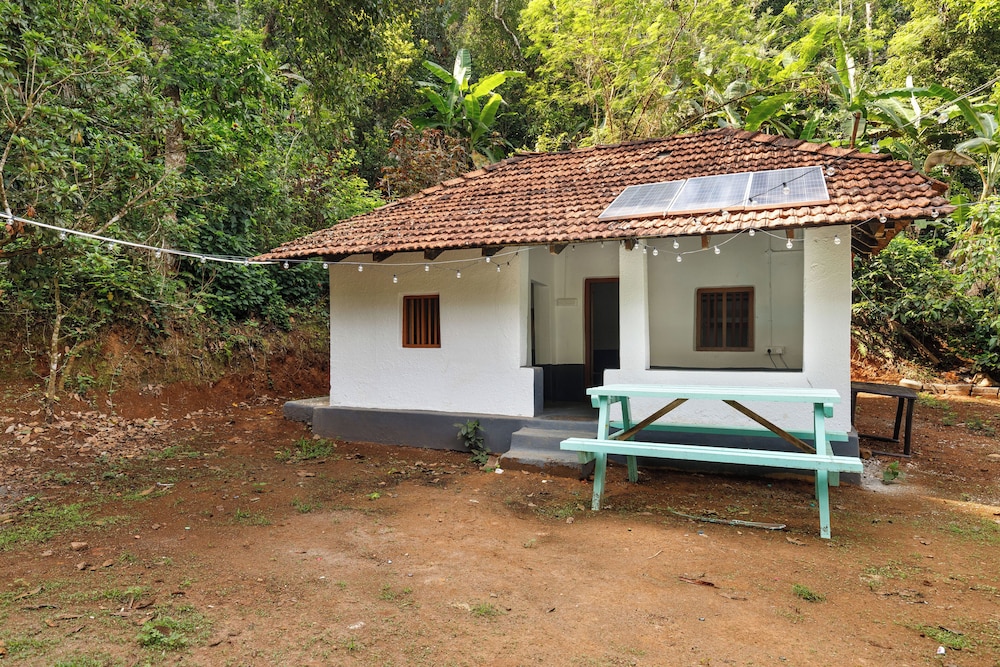 Underground Hostel By Bilwa Estate