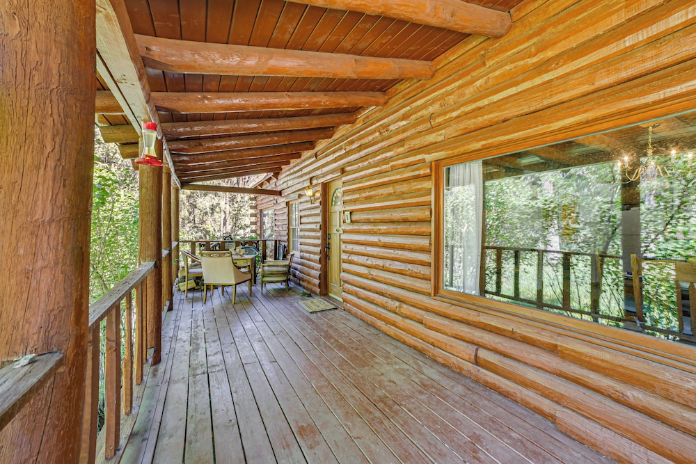 Pine Mountain Club Log Cabin w/ Resort Amenities! view 4