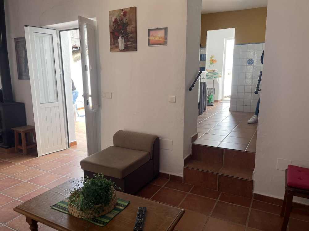 Casa Paquita con Piscina Privada en Maro By At Hom