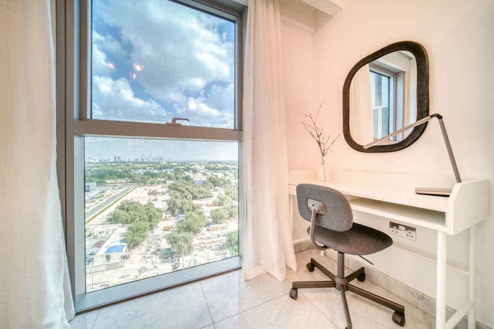 Modern Elegance w a New York Edge Difc Apt