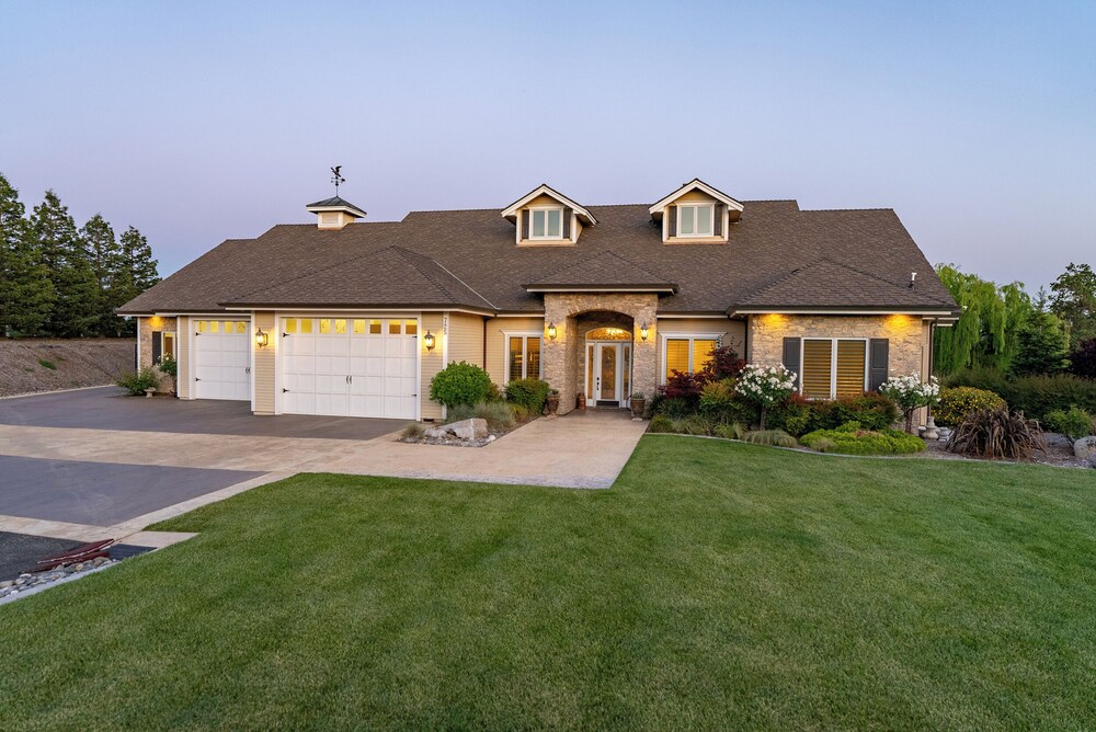 Frontier Farmhouse