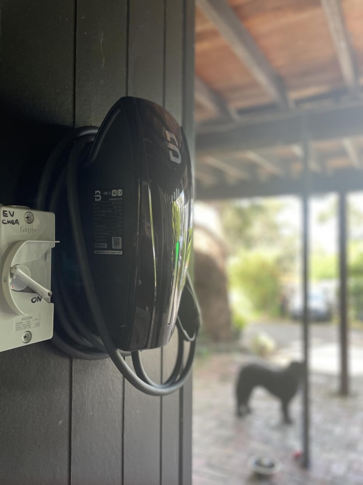 Whispering Gums Lorne Ocean Views Pet Friendly EV Charger