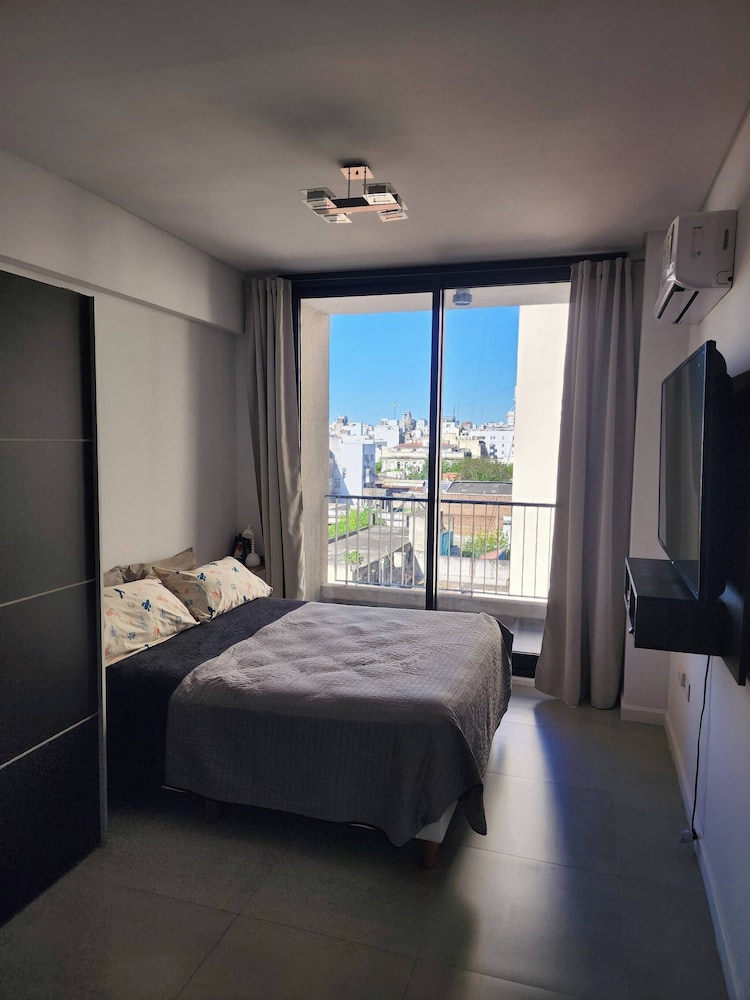 Alberti 360 Charming City Center Apartment With Shared Pool