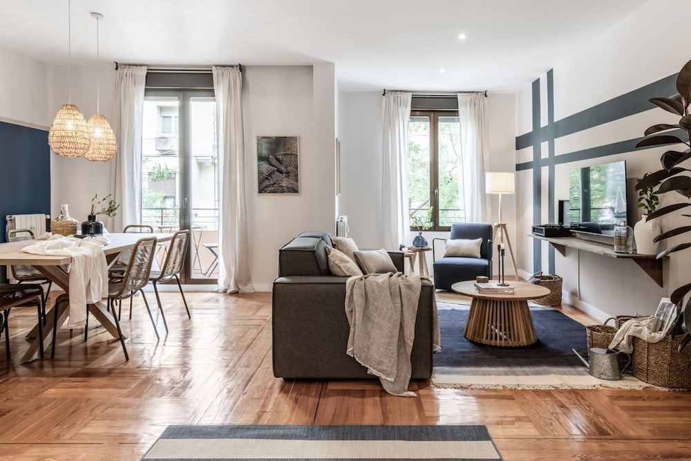 Sebastiano - 3 Bedrooms and Balcony in Almagro