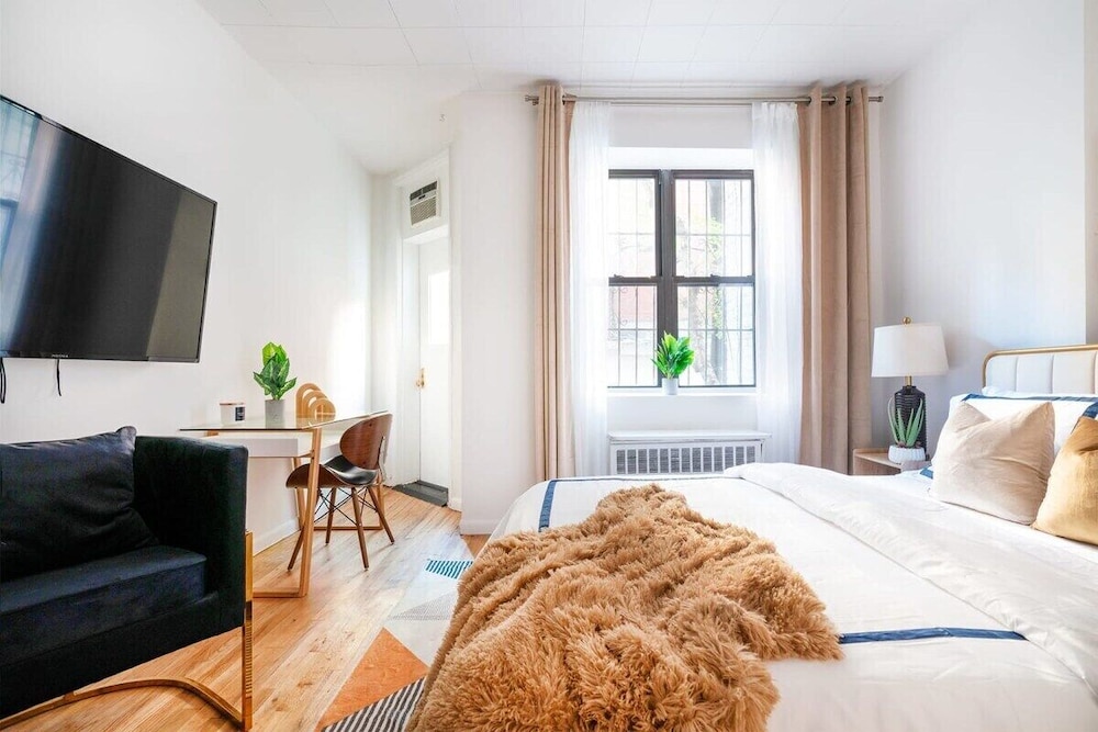 317 UES Apartments
