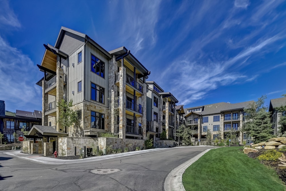 Kokopelli by Avantstay Close to the Ski Slopes in This Majestic Home in Park City view 4