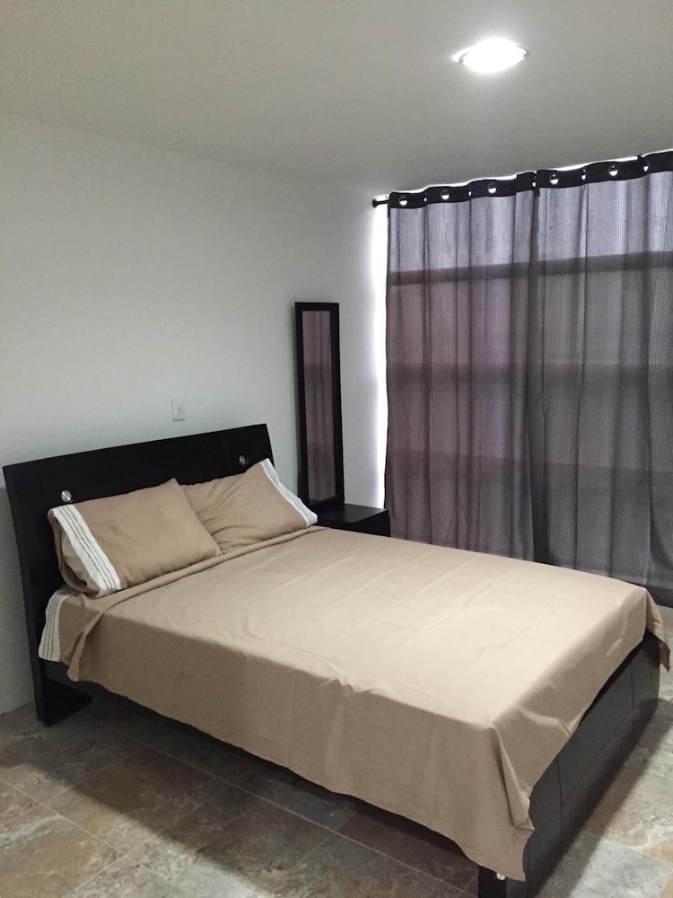 Hostal Central Beach