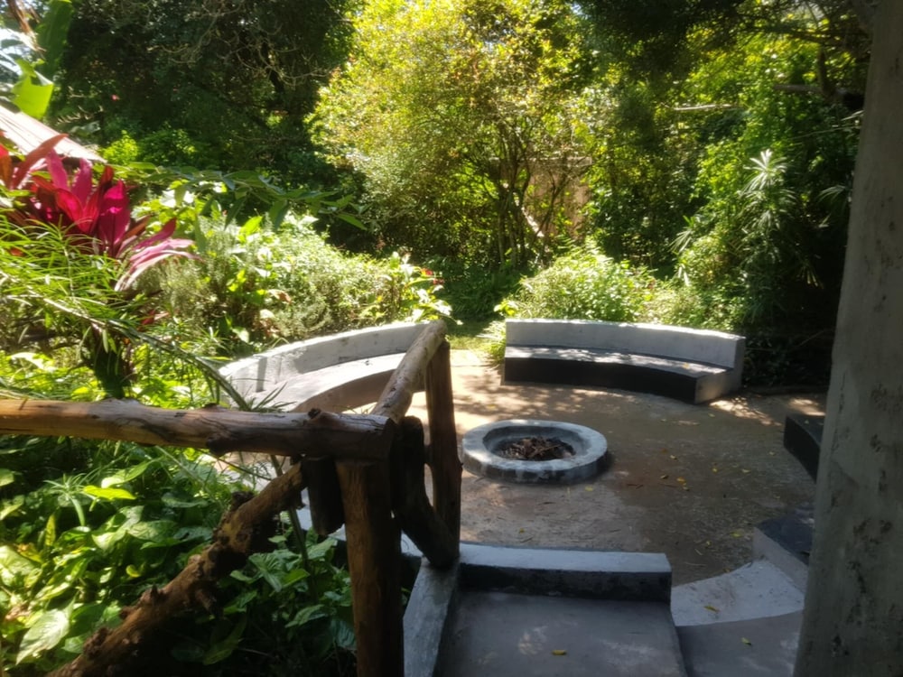 Furahia Eco Inn