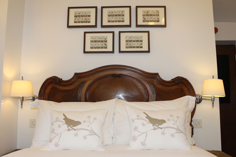 The Compasses Inn